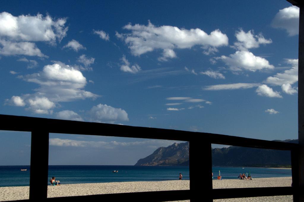 Hotel Baja Azzurra Bari Sardo Exterior foto
