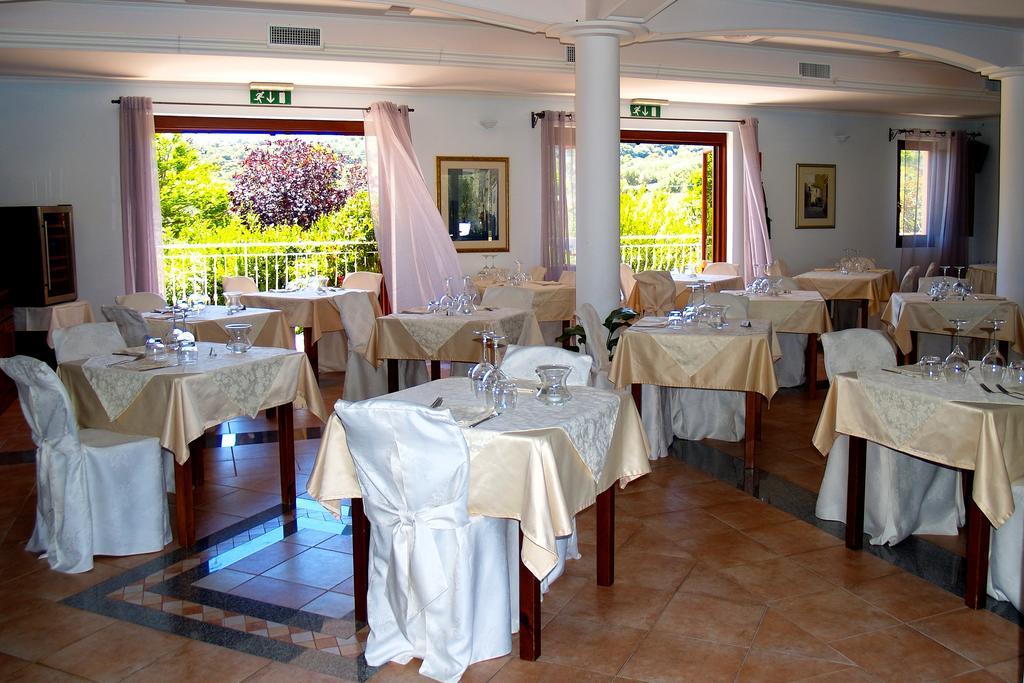 Hotel Baja Azzurra Bari Sardo Exterior foto